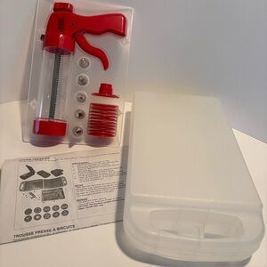 Avon cookie press gun complete set 
Holiday baking Santa’s Christmas cookies